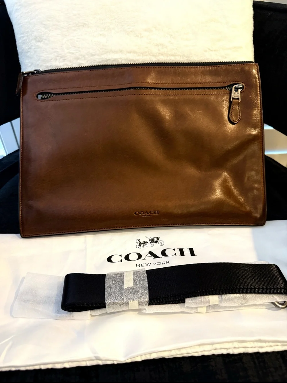 Coach Men's Tan Leather Zip Clutch with Tag